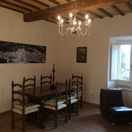 La Casa Della Nonna Marsilia Gubbio