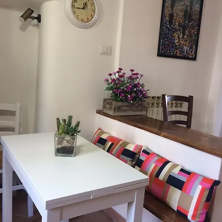 La Casa Della Nonna Marsilia * Gubbio
